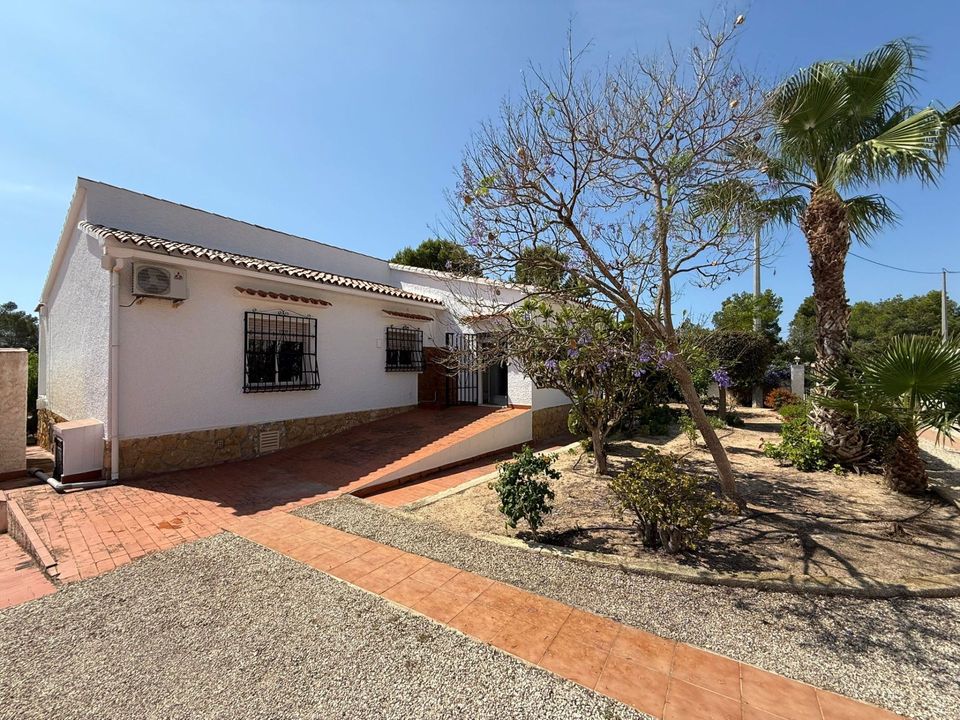 Villa i Alfaz del Pi, Alicante - foto 1