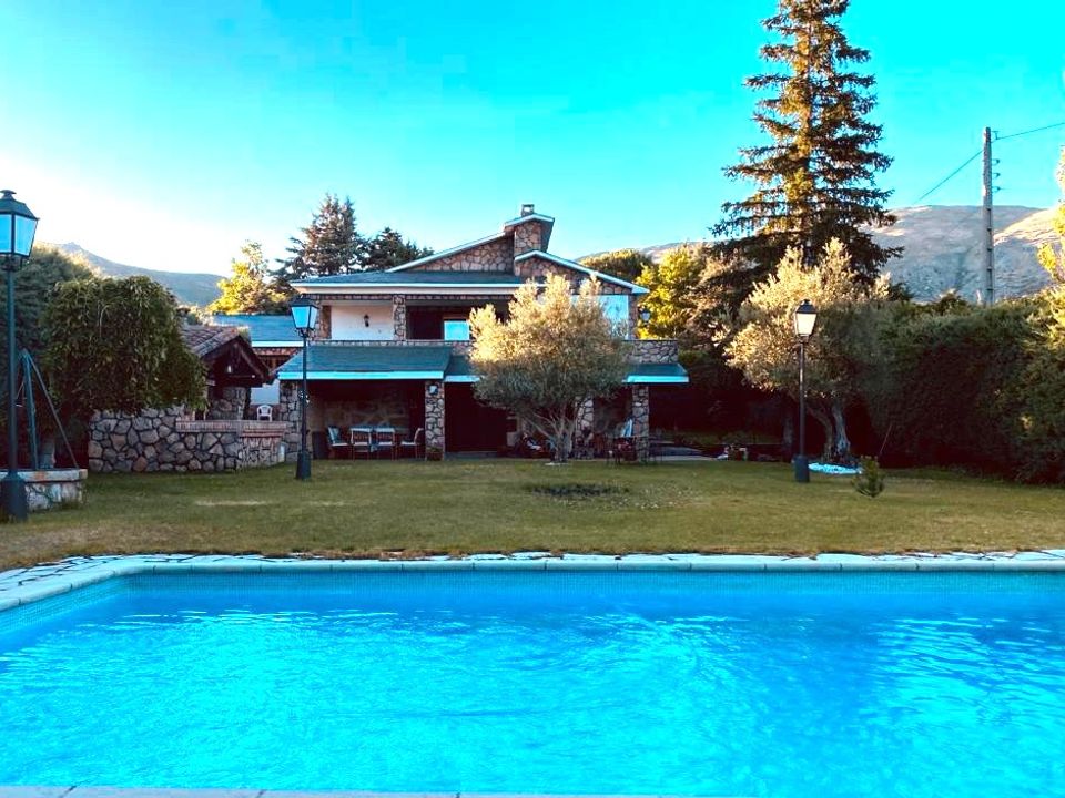Villa i Bustarviejo, Madrid - foto 1