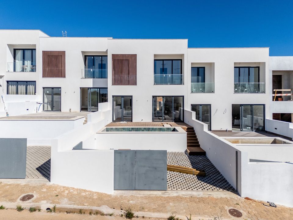 Byhus i Estombar, Faro - foto 1