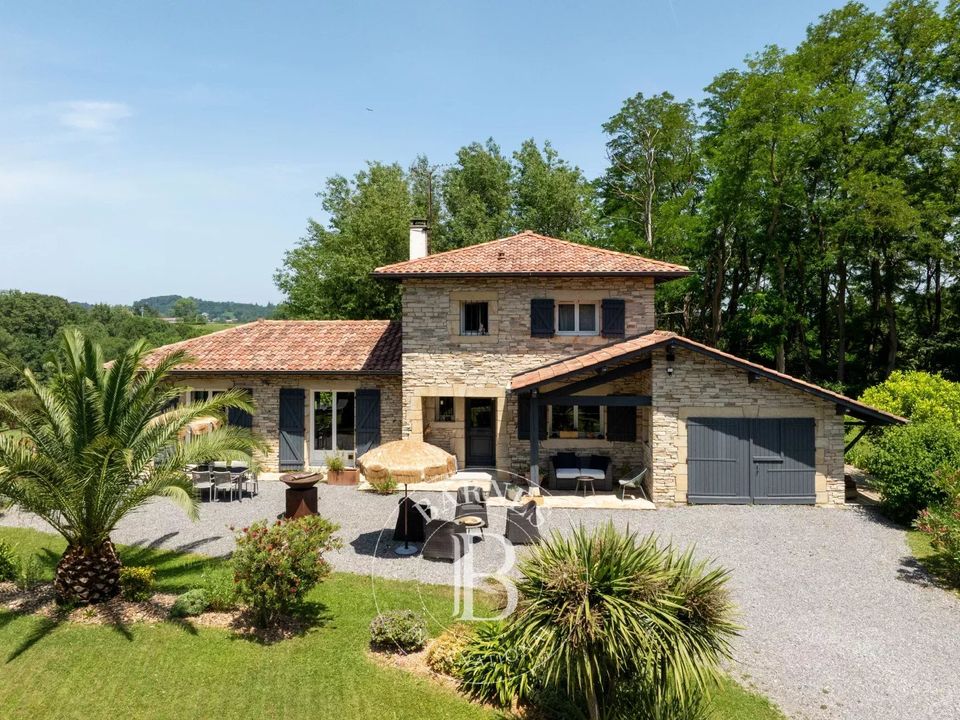Villa i Urrugne, Pyrenees-Atlantiques - bilde 1