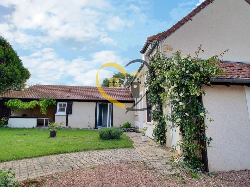 Villa i Saint-Germain-des-Bois, Cher - bilde 1