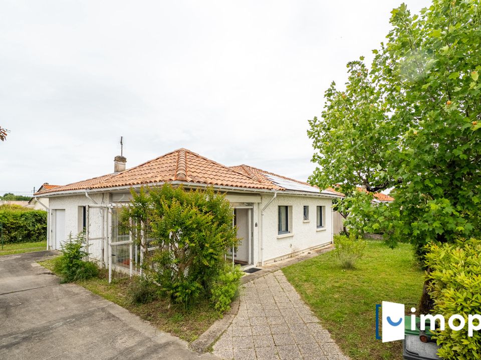 Villa i Ambarès-et-Lagrave, Gironde - foto 1