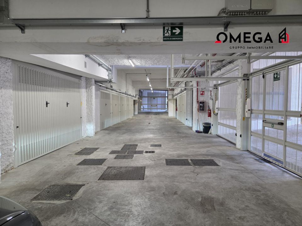 Garage i Trieste, Trieste - foto 2