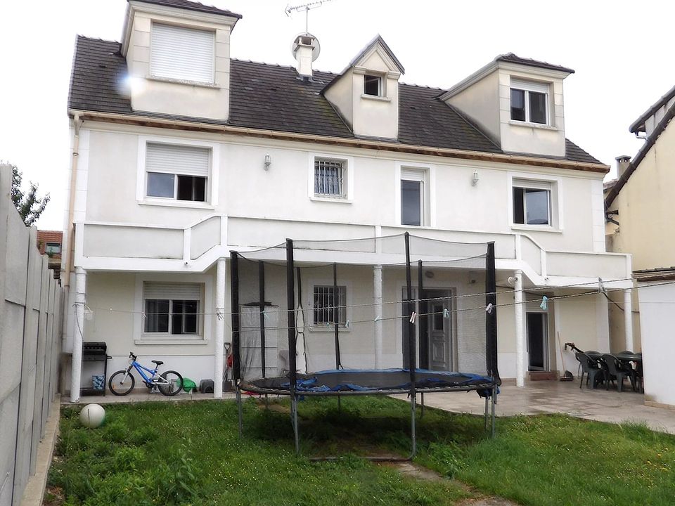 Villa en Bobigny, Seine-Saint-Denis - foto 1