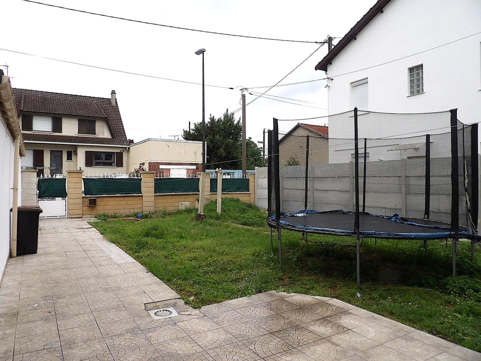 Villa i Bobigny, Seine-Saint-Denis - foto 1