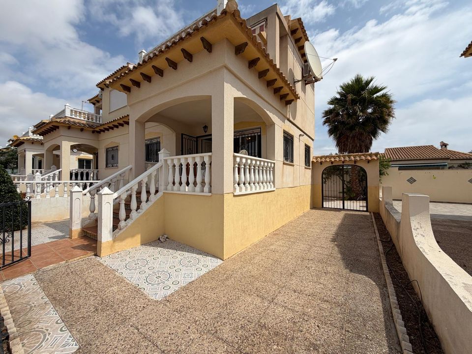 Villa i Playa Flamenca, Alicante - foto 1