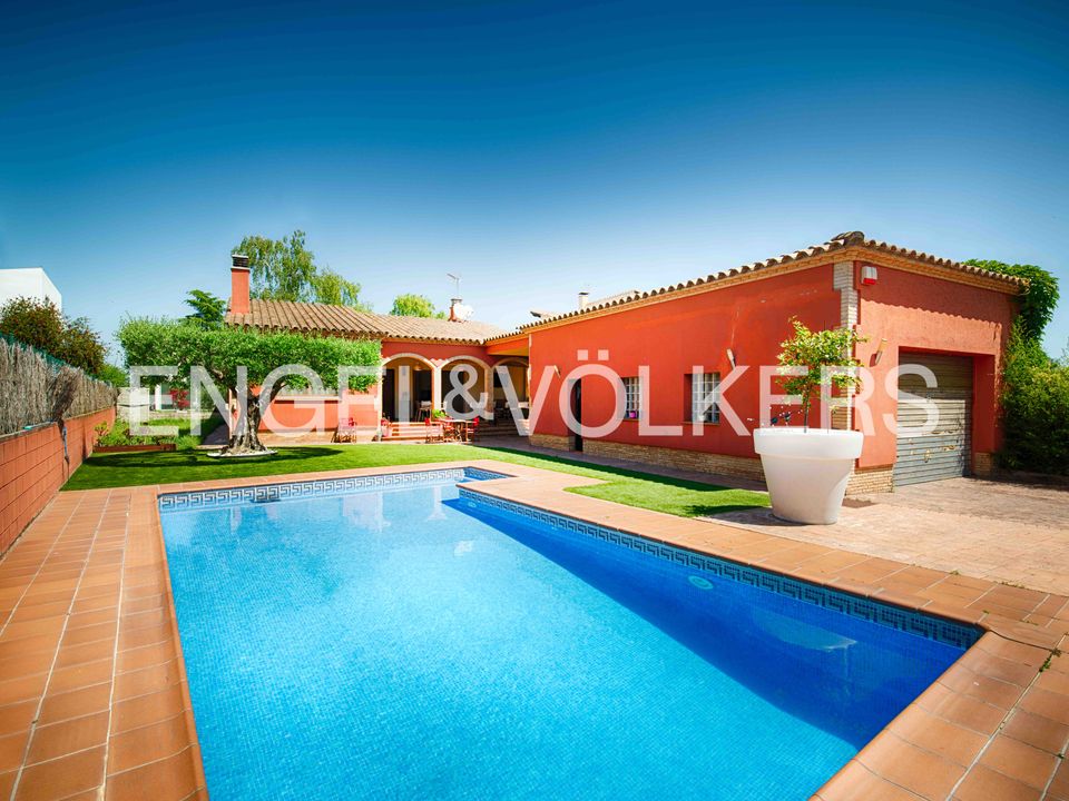 Villa i Navata, Gerona - foto 1