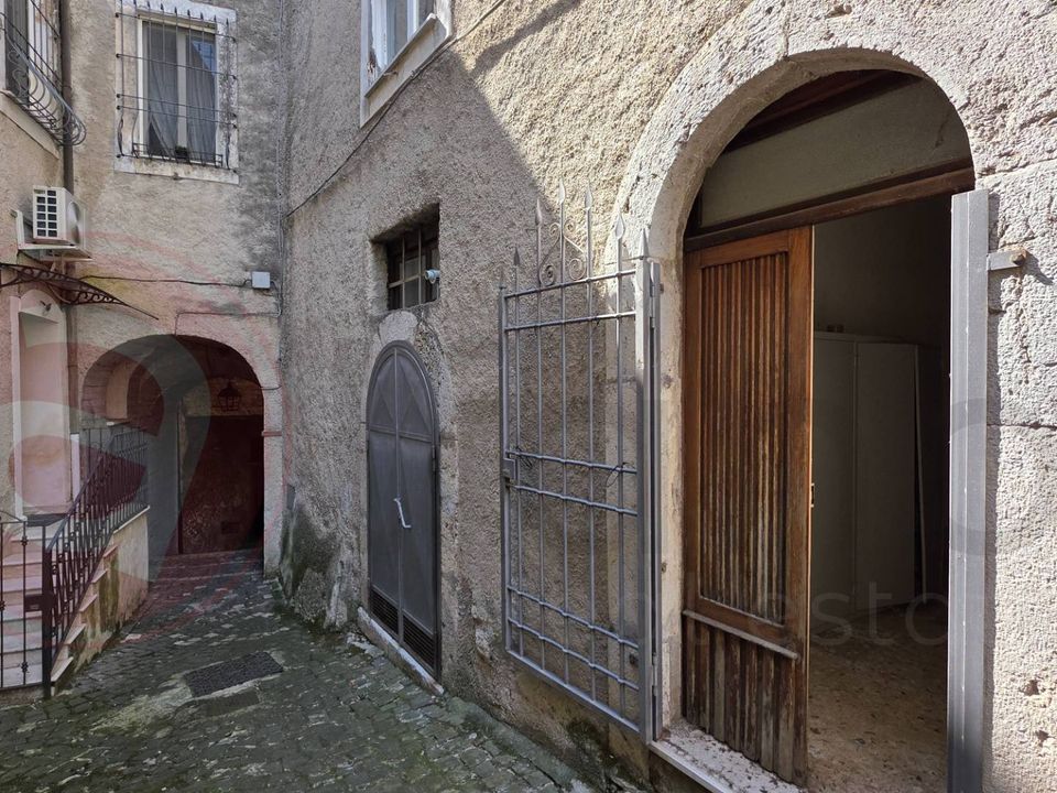 Erhvervsejendom i Arce, Frosinone - foto 1
