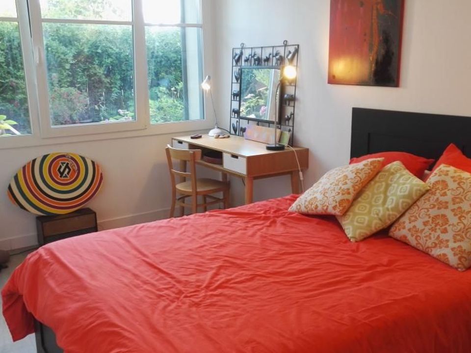 Villa in Eysines, Gironde - photo 1