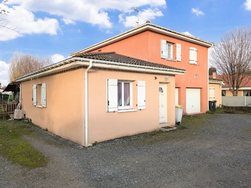 Villa a Tarbes, Hautes-Pyrenees - foto 1