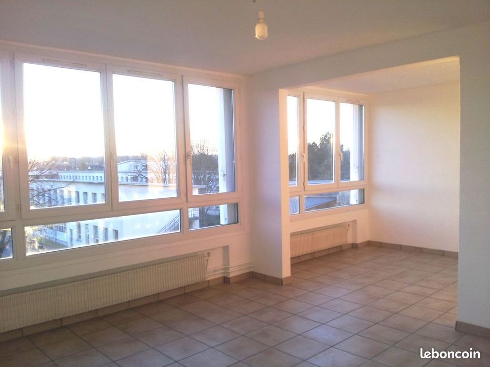 Apartment in Conflans-Sainte-Honorine, Yvelines - photo 1