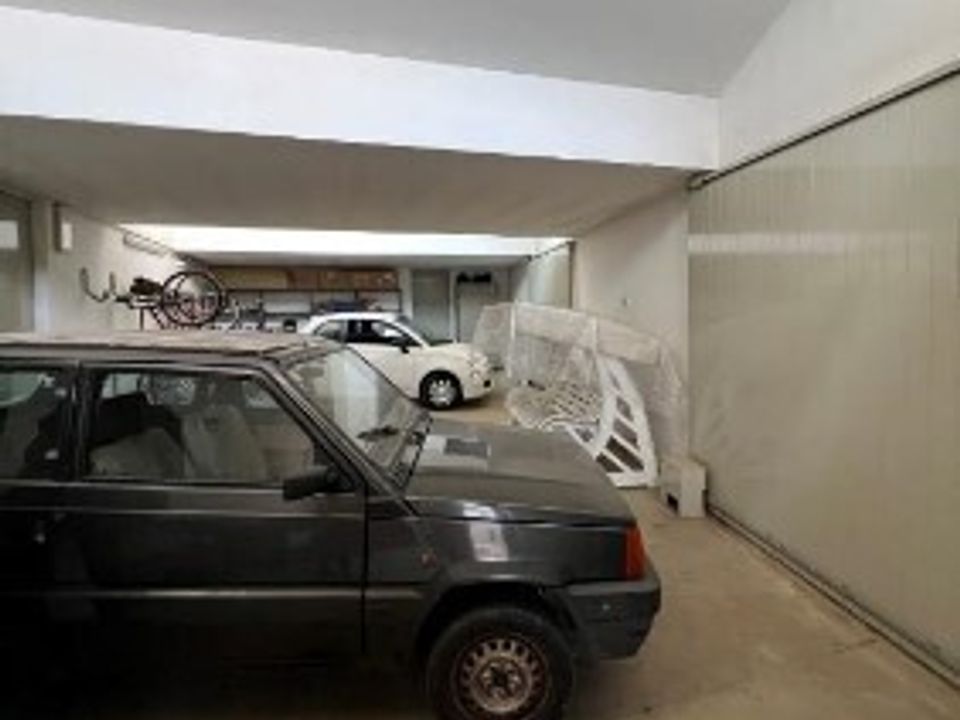 Garage i Valenza, Alessandria - foto 1