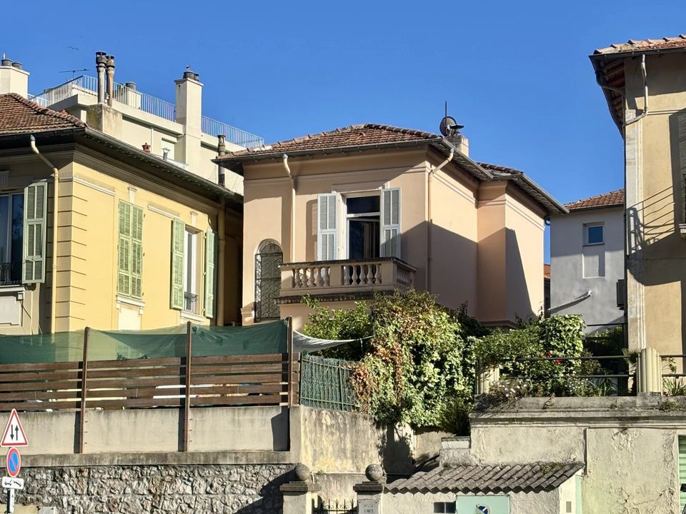 Villa i Nice, Alpes-Maritimes - foto 1