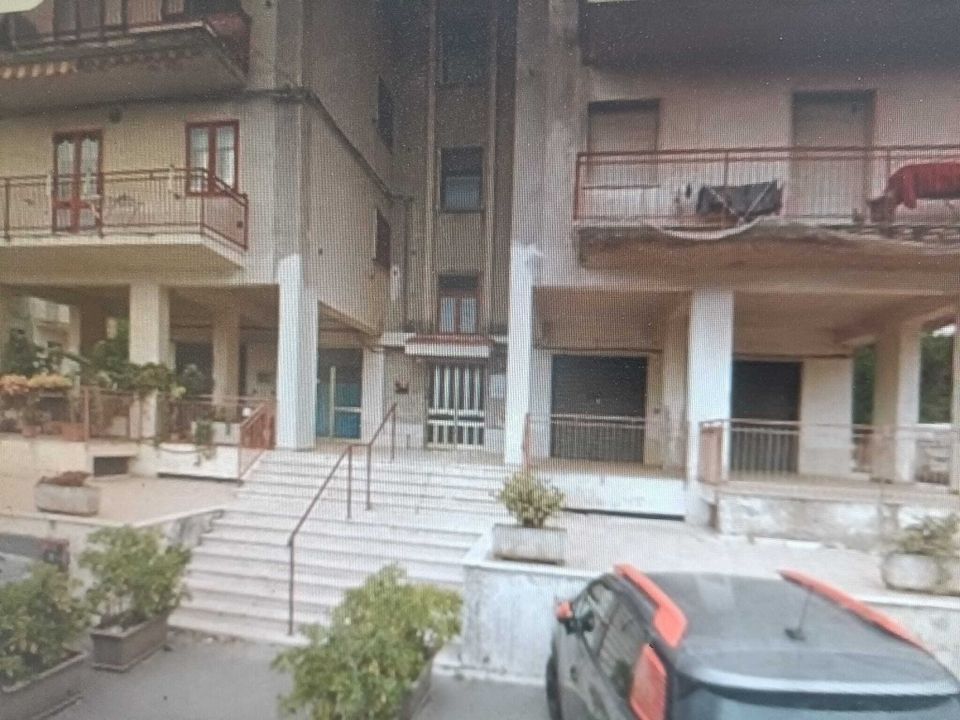 Erhvervsejendom i Sortino, Siracusa - foto 1