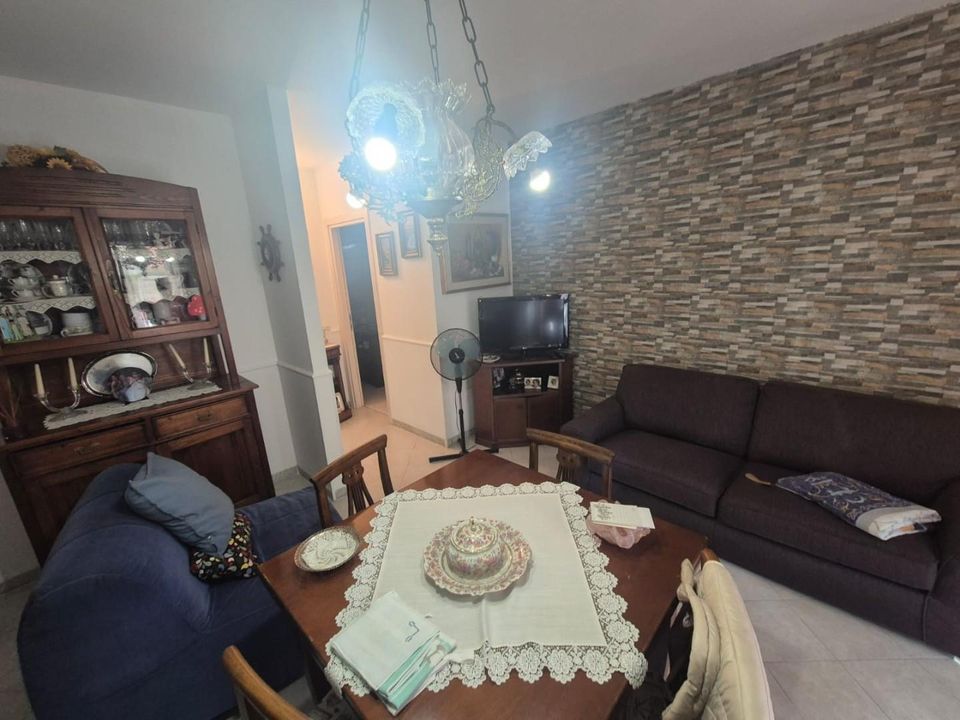 Lejlighed i Carrara, Massa and Carrara - foto 1