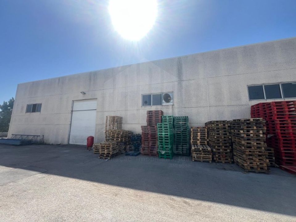 Erhvervsejendom i Quinta do Anjo, Setubal - foto 1