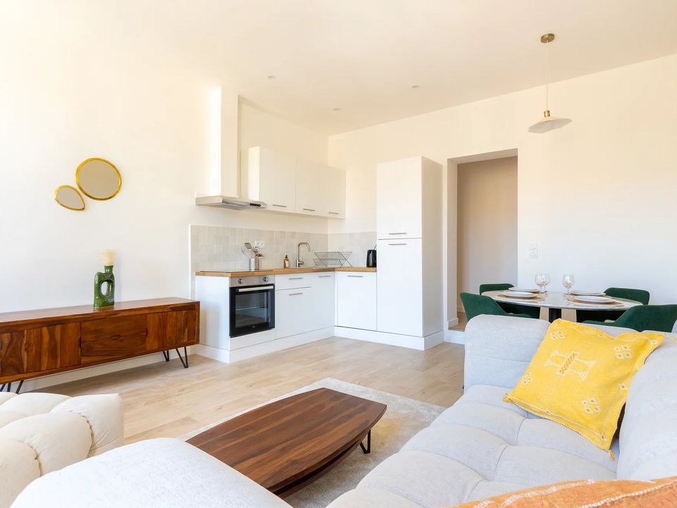 Apartment in Marseille, Bouches-du-Rhone - photo 5