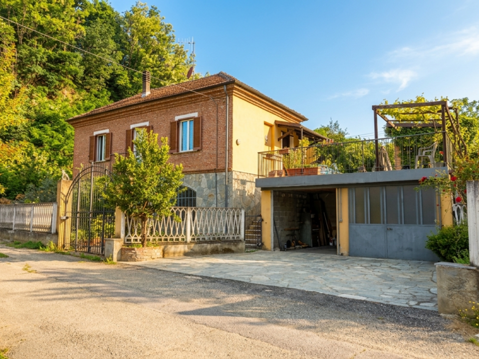 Farm hus i Incisa Scapaccino, Asti - foto 1