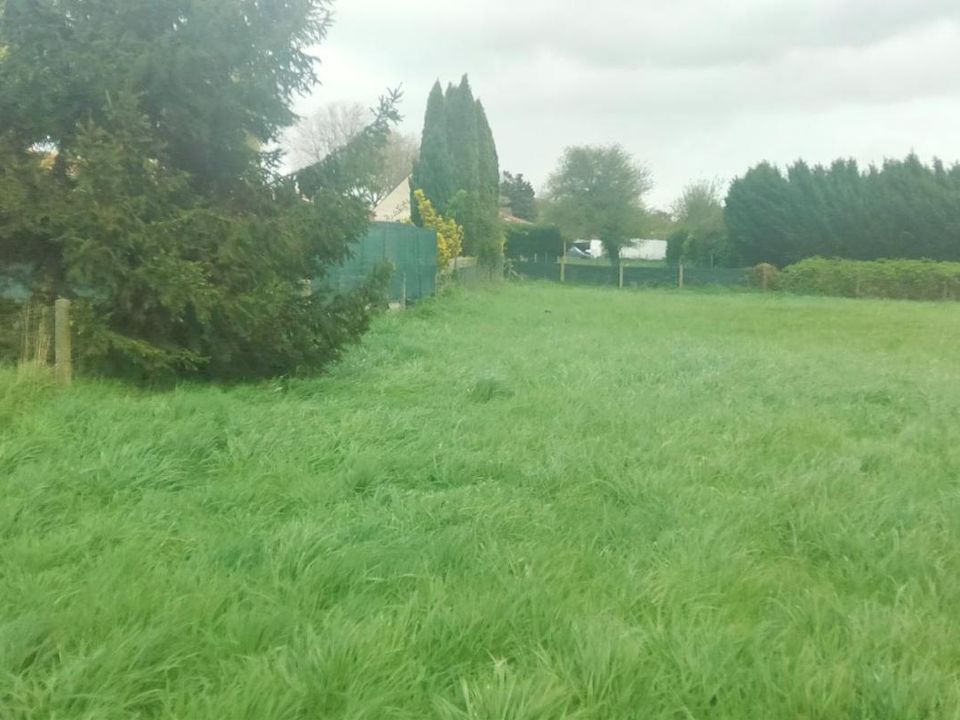 Helårsgrund i Carvin, Pas-de-Calais - foto 1
