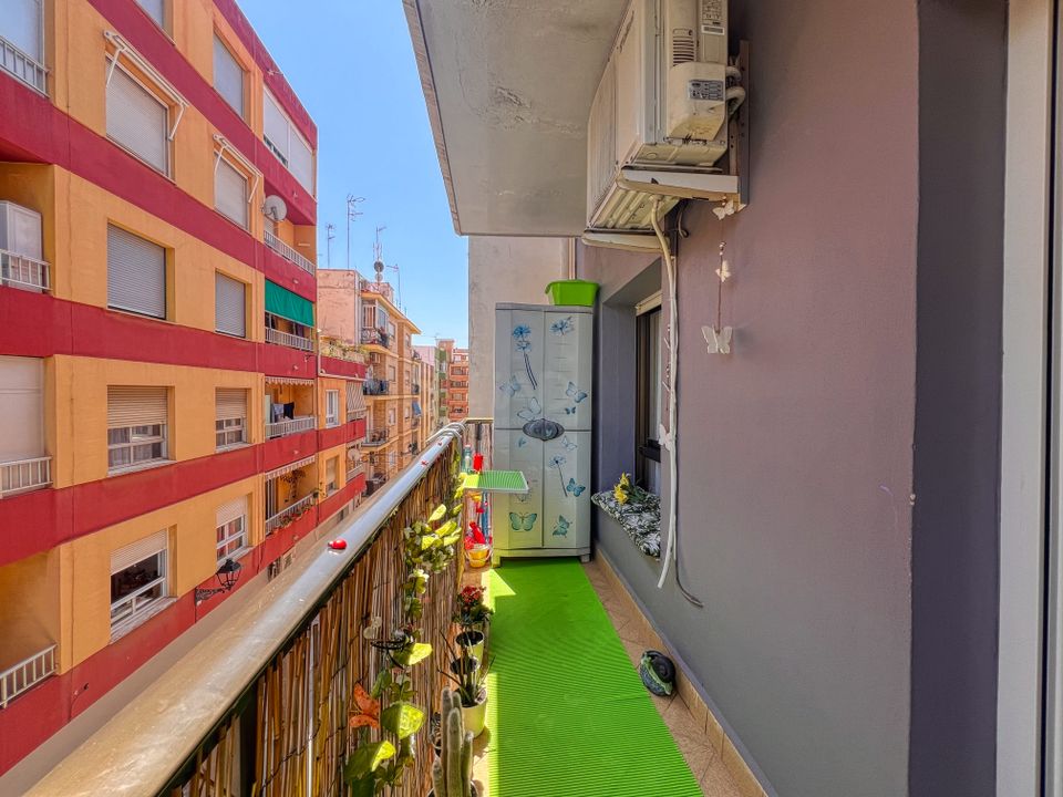Lejlighed i Alicante, Alicante - foto 1
