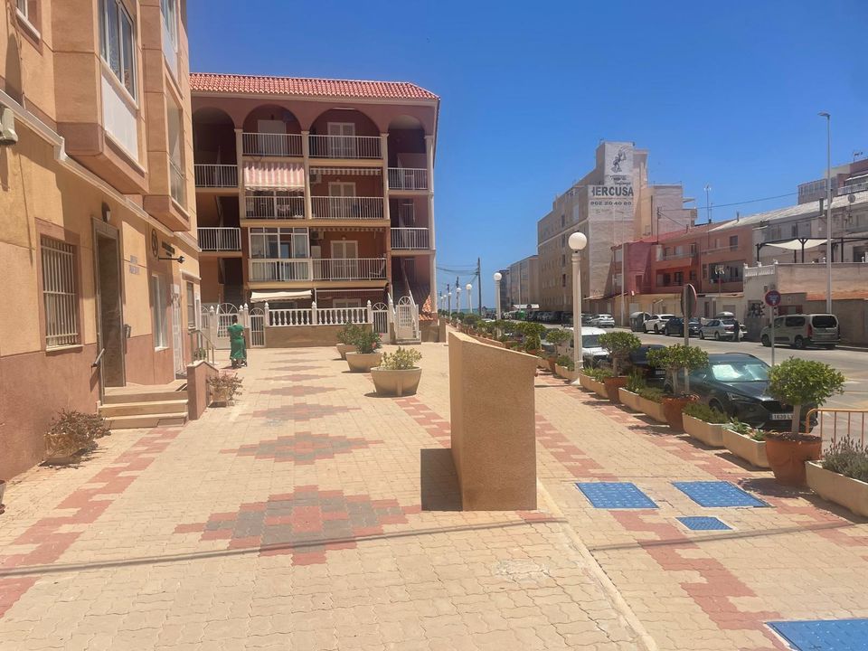 Erhvervsejendom i La Mata, Alicante - foto 1