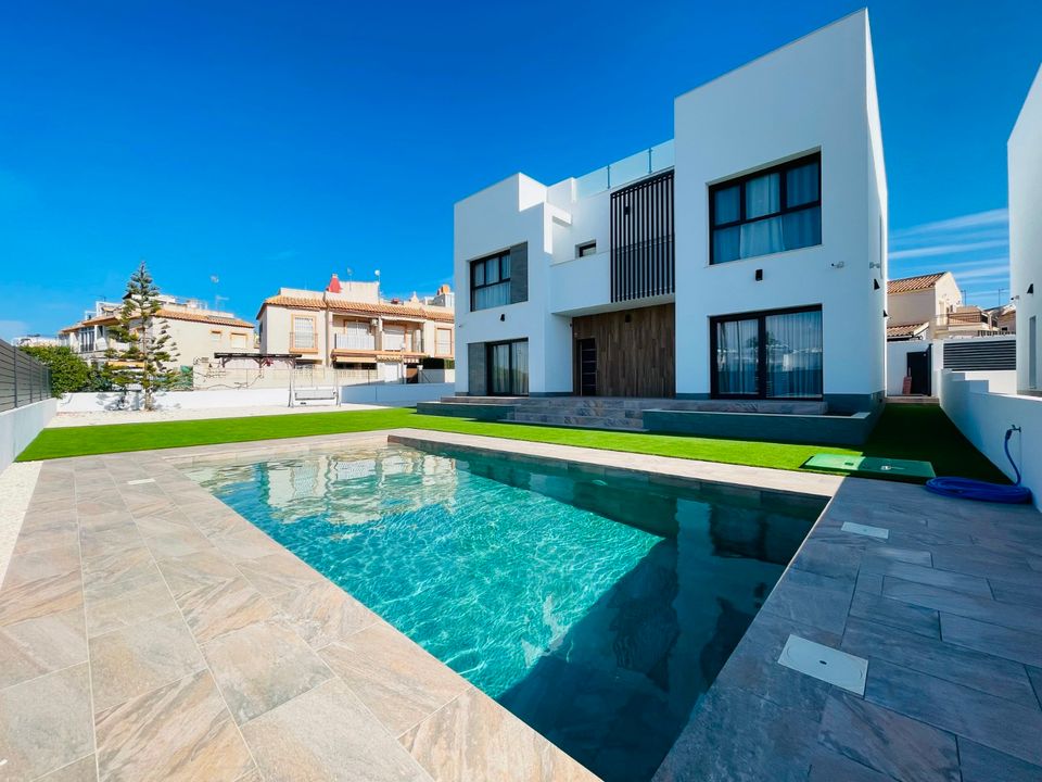 Villa i Torrevieja, Alicante - foto 1