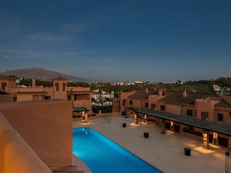 Lejlighed i Benahavis, Malaga - foto 2