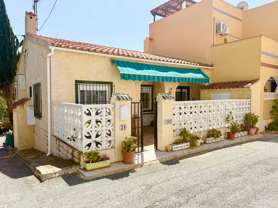 Reihenhaus in La Marina, Alicante - Foto 3