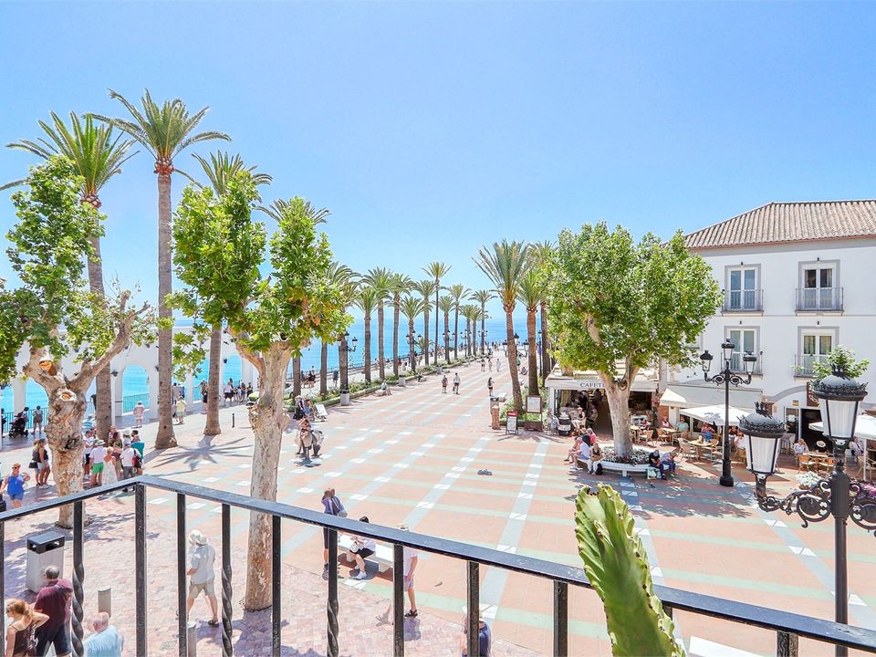 Lejlighed i Nerja, Malaga - foto 1