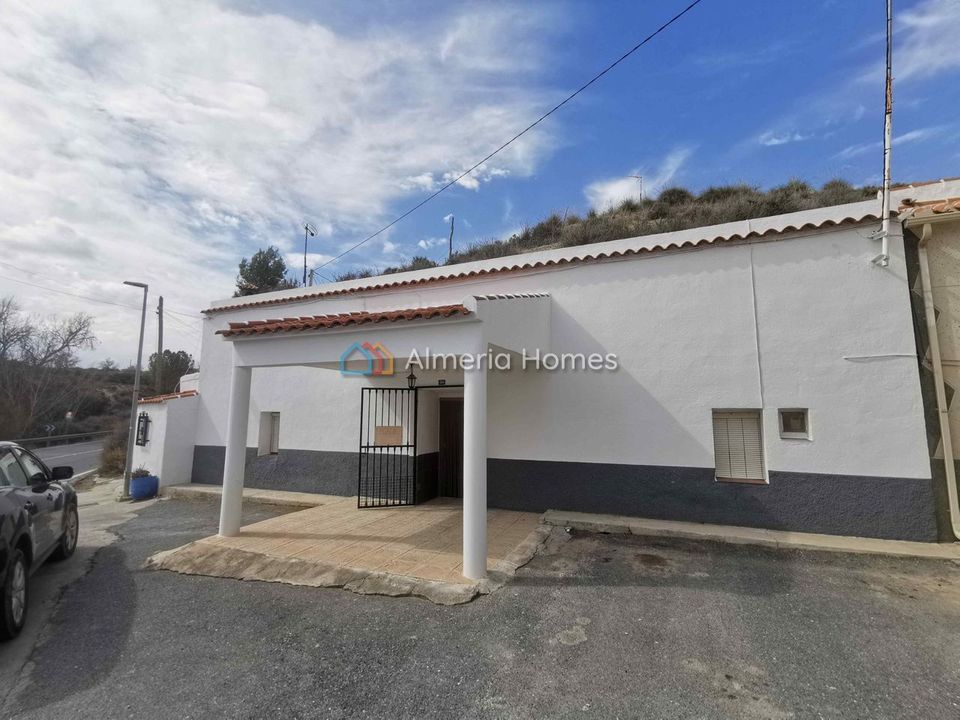 Casa de caverna em Benamaurel, Granada - foto 1
