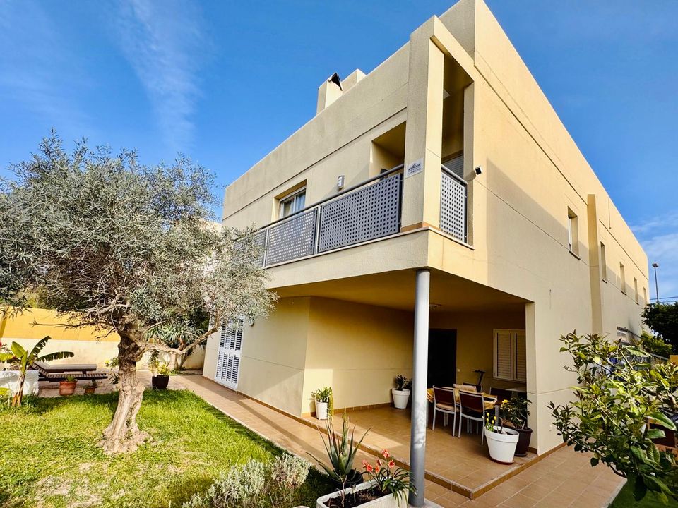 Byhus i Santa Eulalia Del Rio, Ibiza - foto 2
