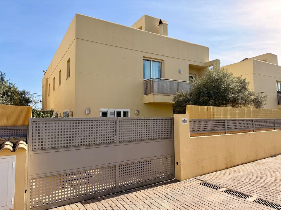 Byhus i Santa Eulalia Del Rio, Ibiza - foto 4