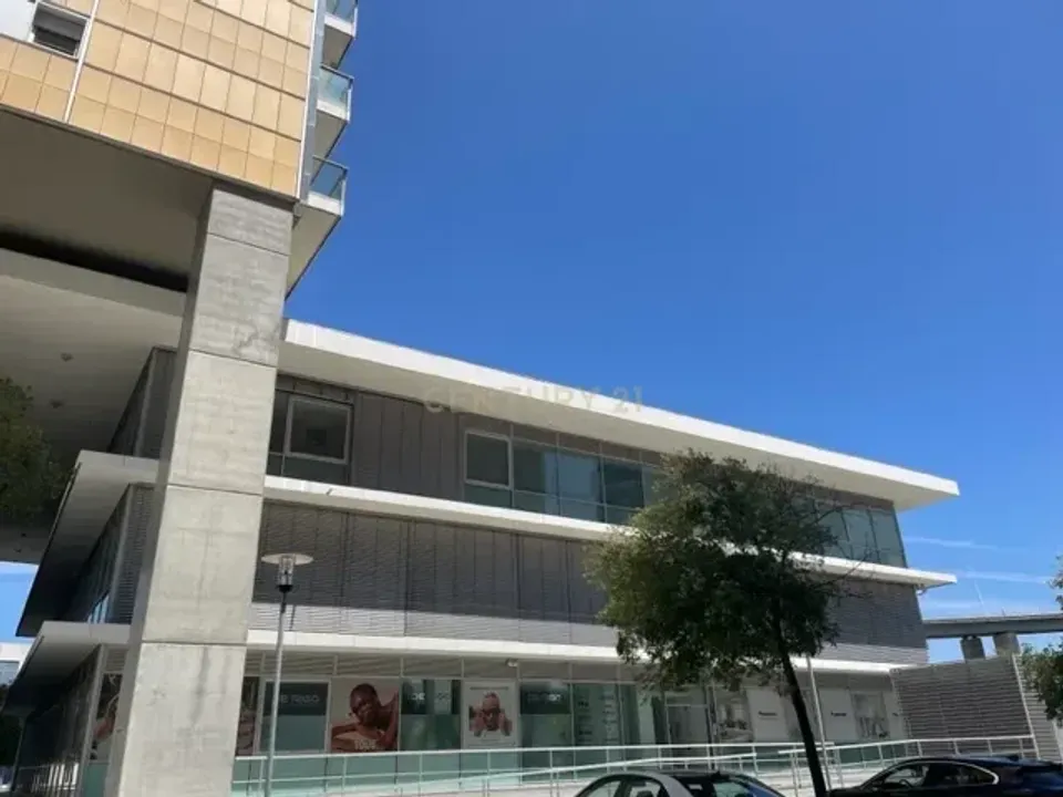 Erhvervsejendom i Sacavem, Lisbon - foto 2