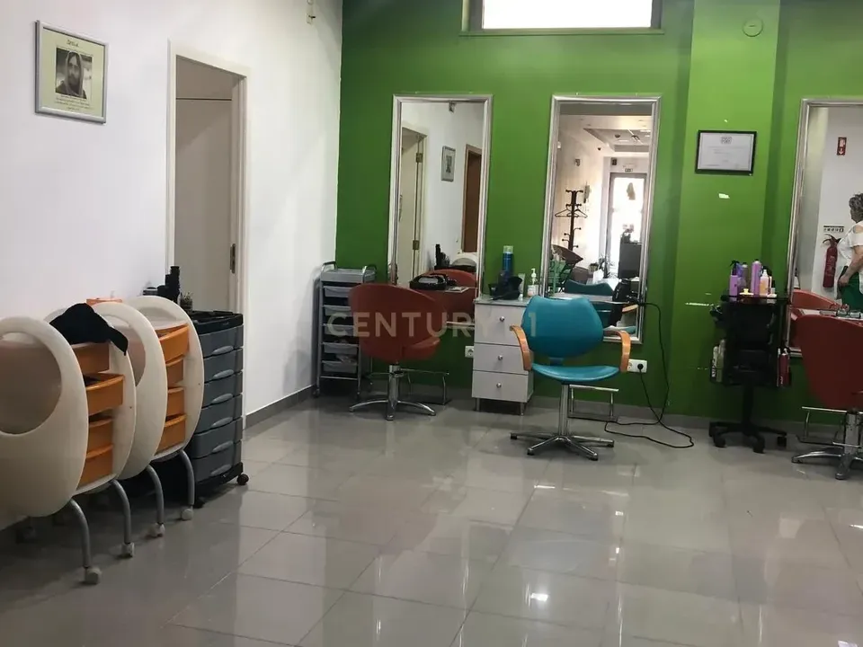 Erhvervsejendom i Seixal, Setubal - foto 1