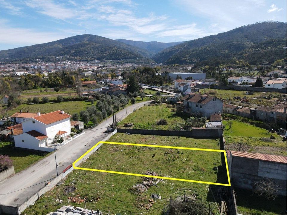 Helårsgrund i Lousa, Coimbra - foto 1