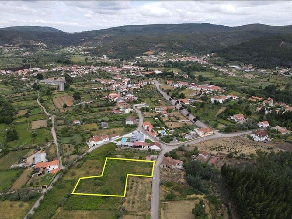 Helårsgrund i Vila Nova de Ceira, Coimbra - foto 3