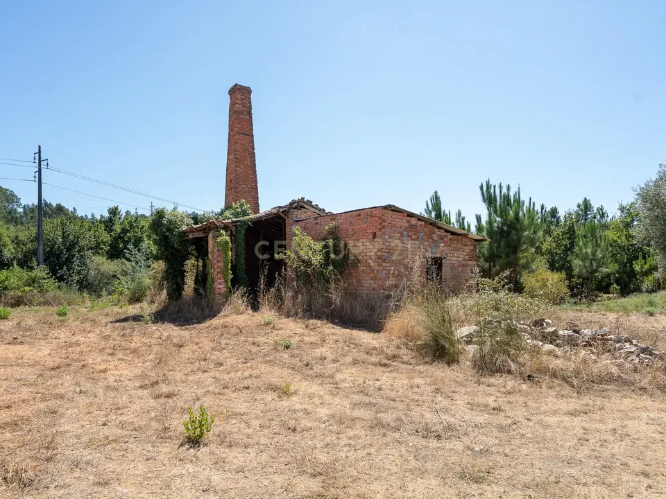 Helårsgrund i Miranda do Corvo, Coimbra - foto 1
