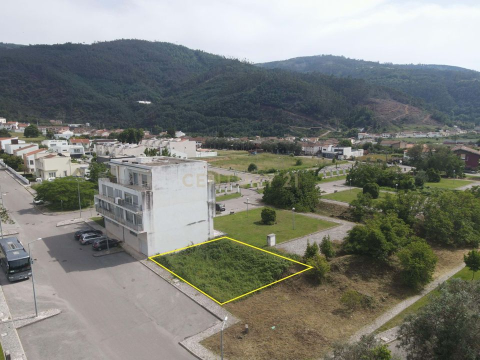 Helårsgrund i Lousa, Coimbra - foto 1
