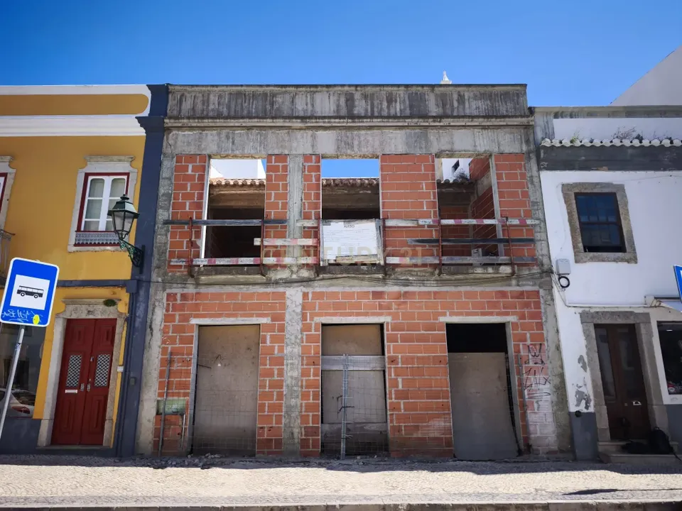 Erhvervsejendom i Santa Barbara de Nexe, Faro - foto 1