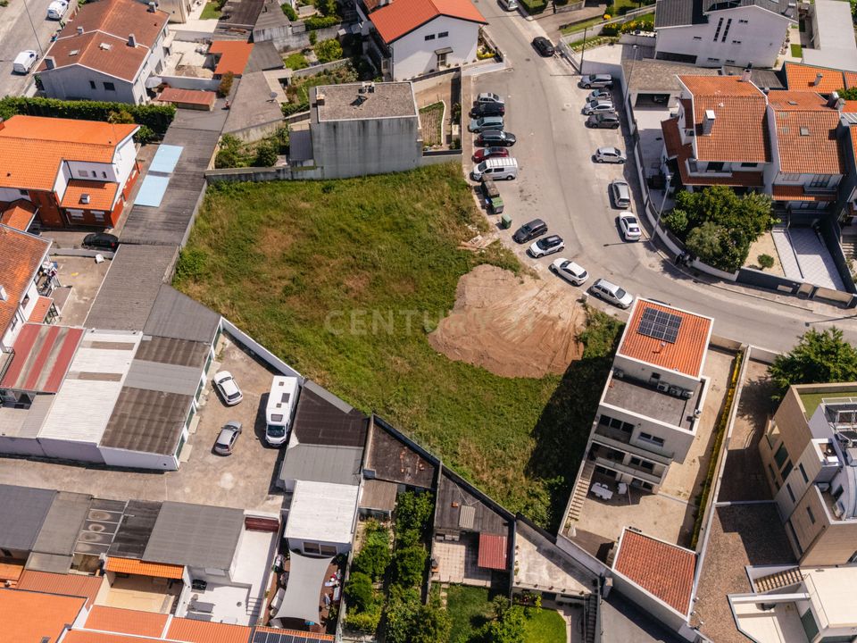 Helårsgrund i Santiago de Custoias, Porto - foto 4