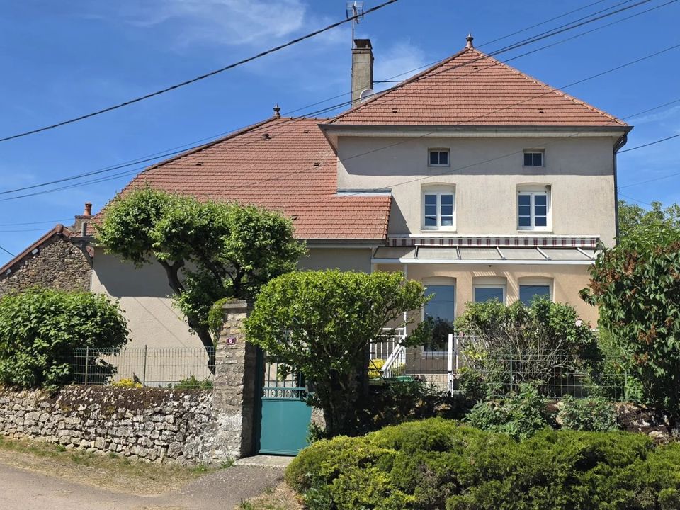 Villa i Thoisy-la-Berchere, Cote-d'Or - bilde 1