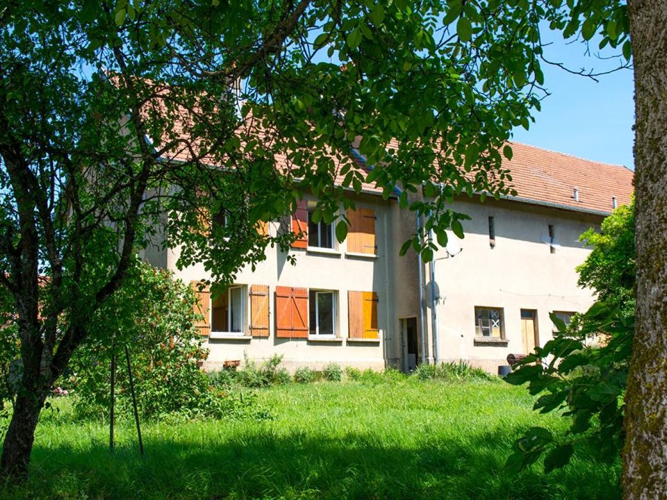 Villa in Saulnot, Haute-Saone - foto 1