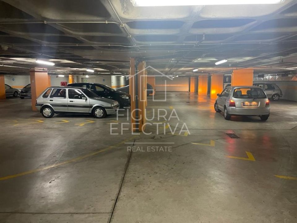 Parkeringsplads i Santa Cruz, Madeira - foto 1