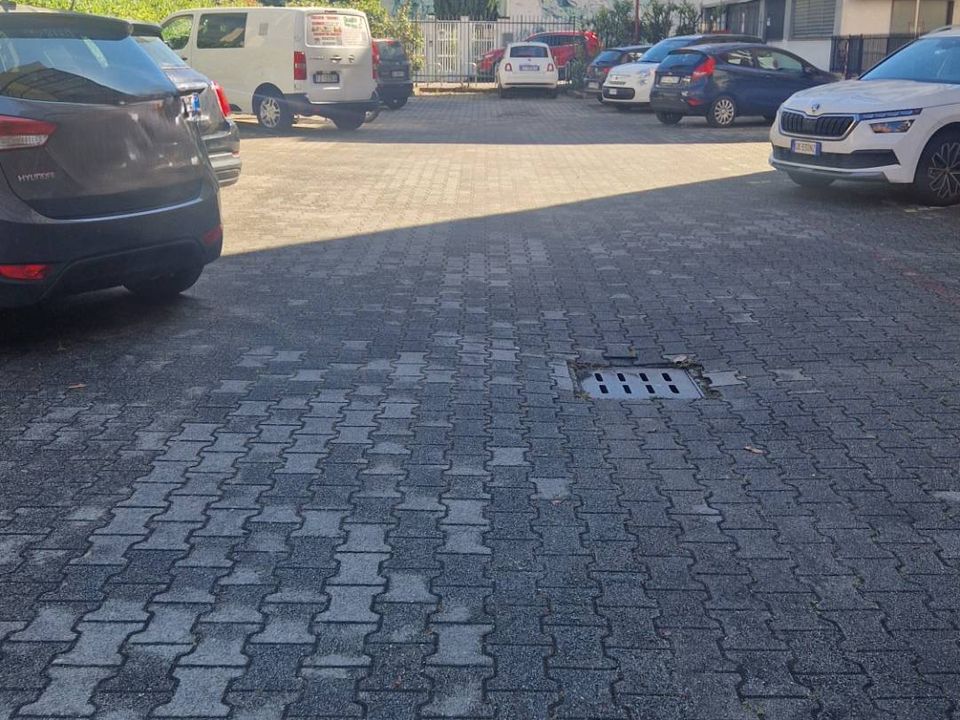 Parkeringsplads i Milan, Milan - foto 4