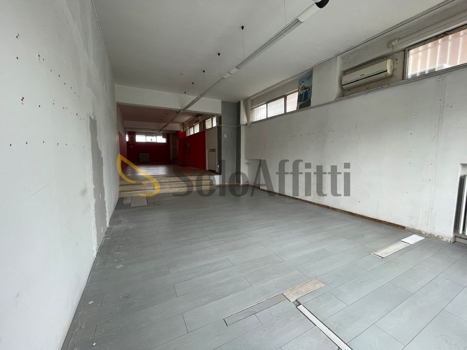 Erhvervsejendom i Frosinone, Frosinone - foto 2