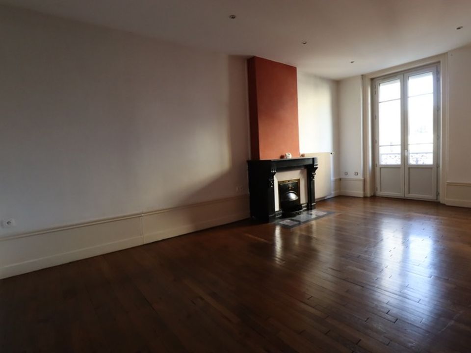 Lejlighed i Le Chambon-Feugerolles, Loire - foto 4