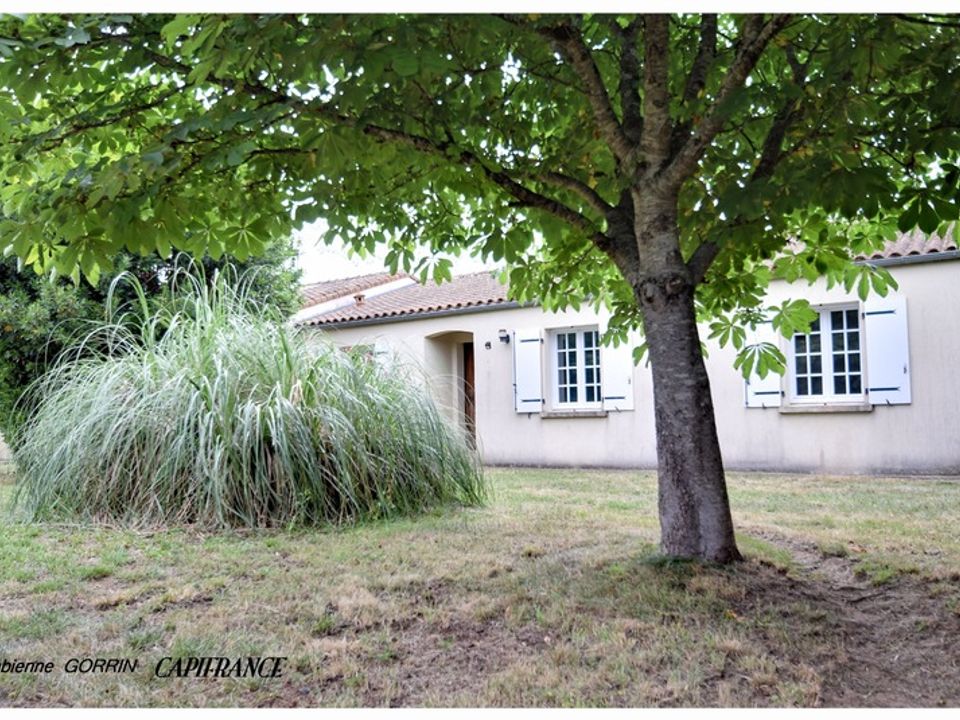 Villa a Saint-Sulpice-d'Arnoult, Charente-Maritime - foto 1