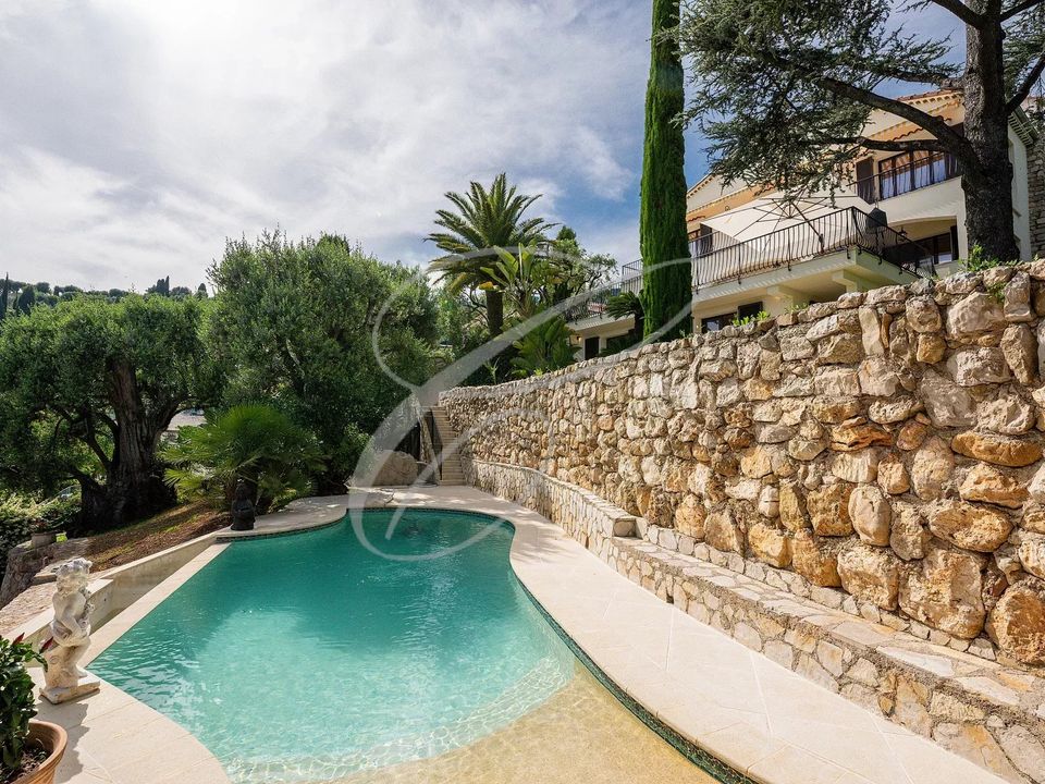 Villa i Roquebrune-Cap-Martin, Alpes-Maritimes - foto 1