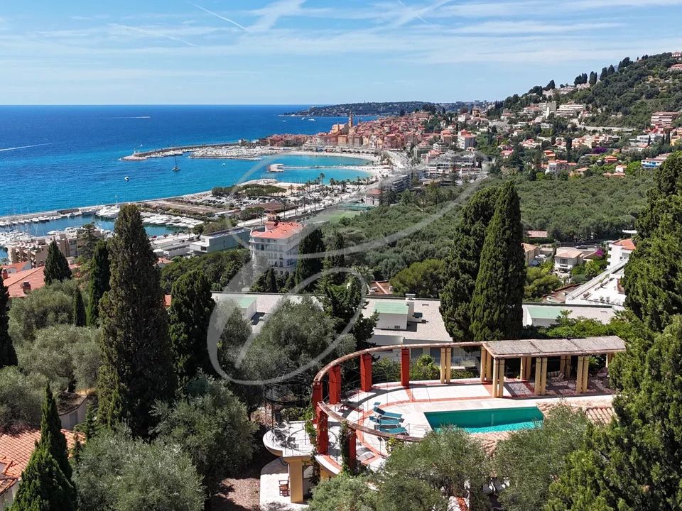Villa i Menton, Alpes-Maritimes - foto 1