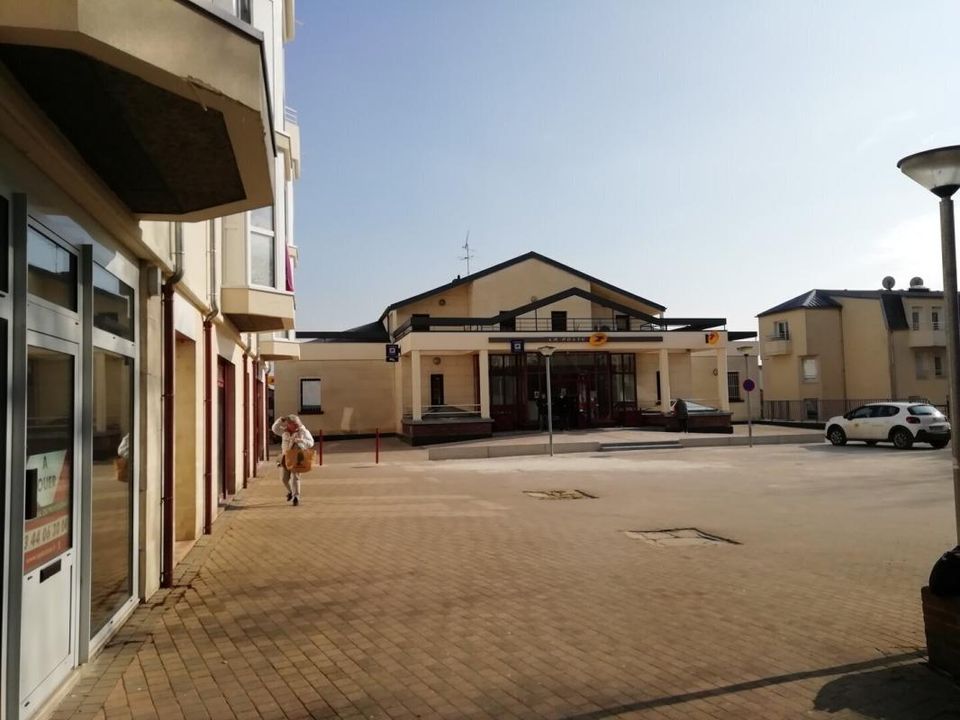Erhvervsejendom i Noyon, Oise - foto 1